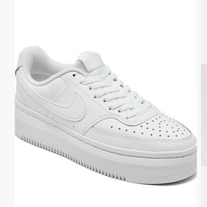 Nike Women’s Court Vision Platform Sneaker NEVER WORN